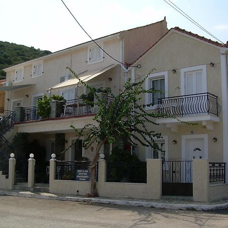 Starvillas Apartments And Studios Agia Efimia Ngoại thất bức ảnh